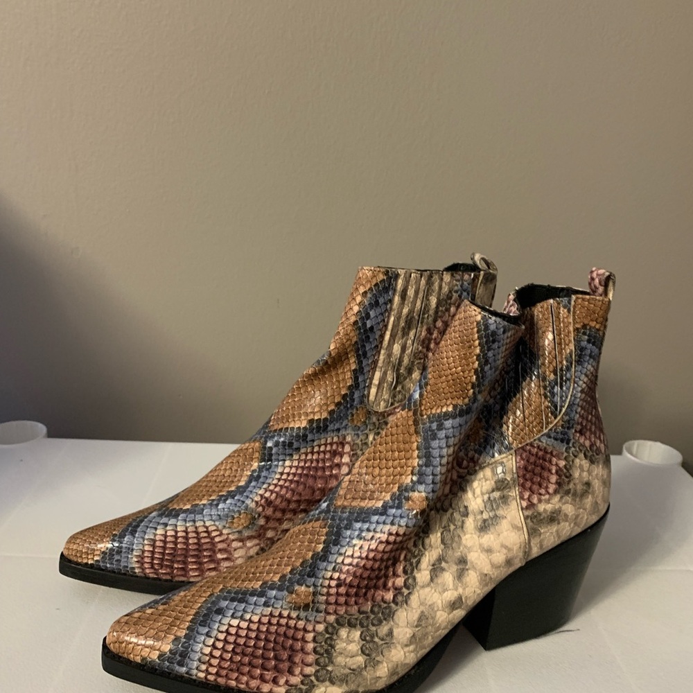 Women’s Multi-Colored Snake Print Boots - Never Worn - Size 7